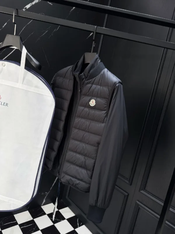 Moncler Jacket - MK091