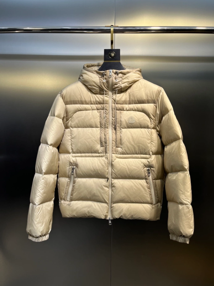 Moncler Jacket - MK092