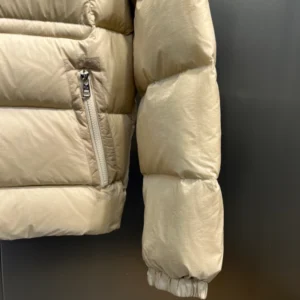 Moncler Jacket - MK092