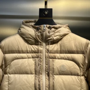 Moncler Jacket - MK092
