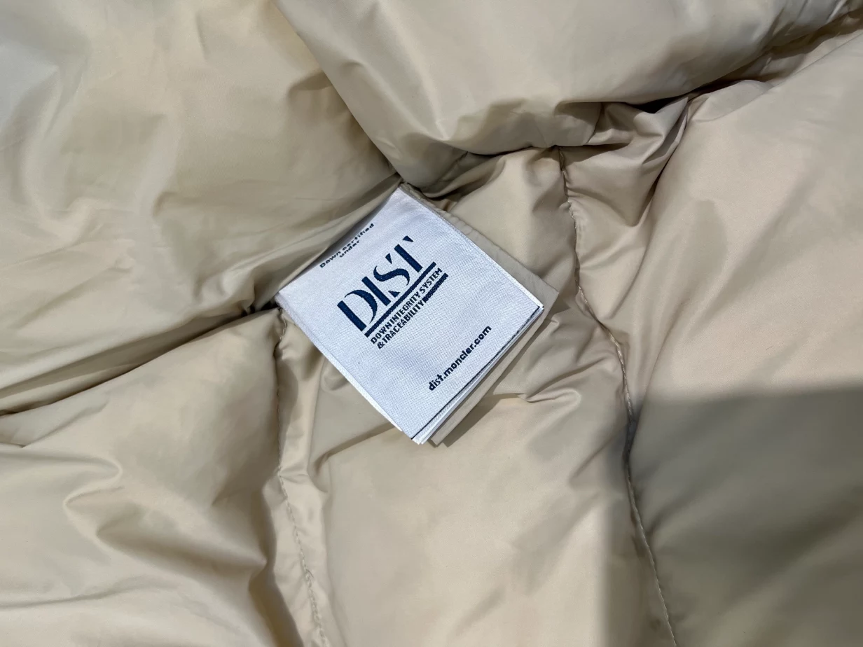 Moncler Jacket - MK092