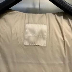 Moncler Jacket - MK092