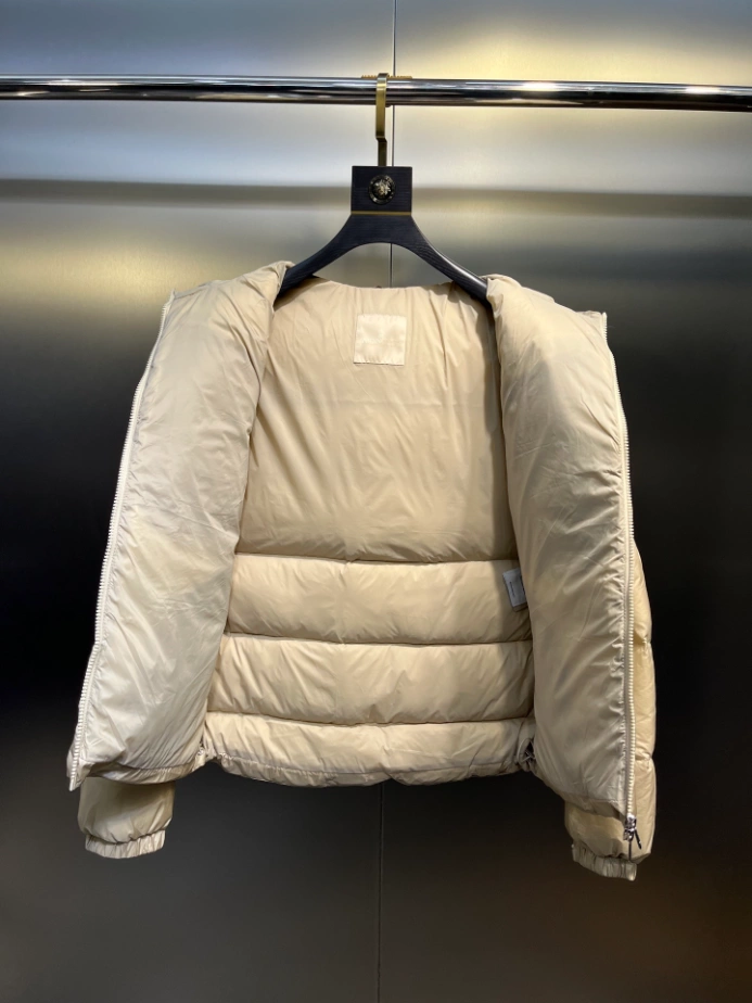 Moncler Jacket - MK092