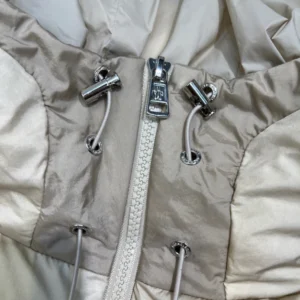 Moncler Jacket - MK092