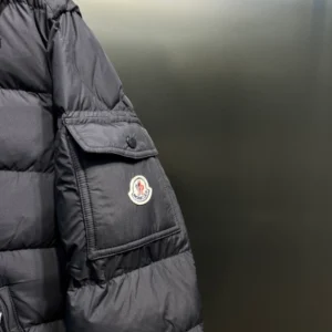 Moncler Jacket - MK093