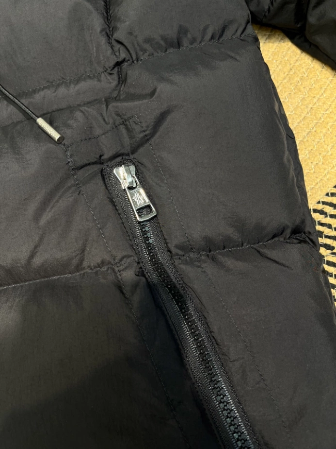 Moncler Jacket - MK093