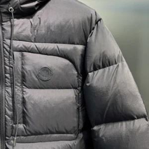 Moncler Jacket - MK093