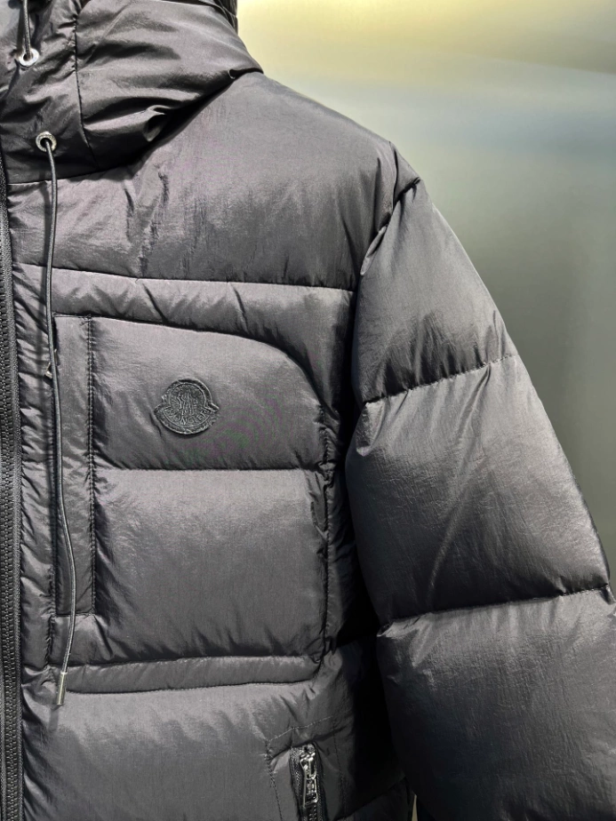 Moncler Jacket - MK093
