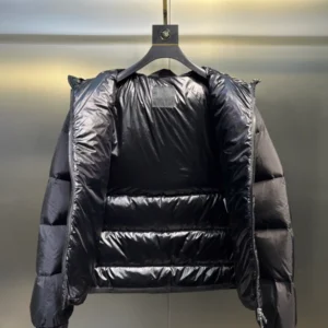 Moncler Jacket - MK093