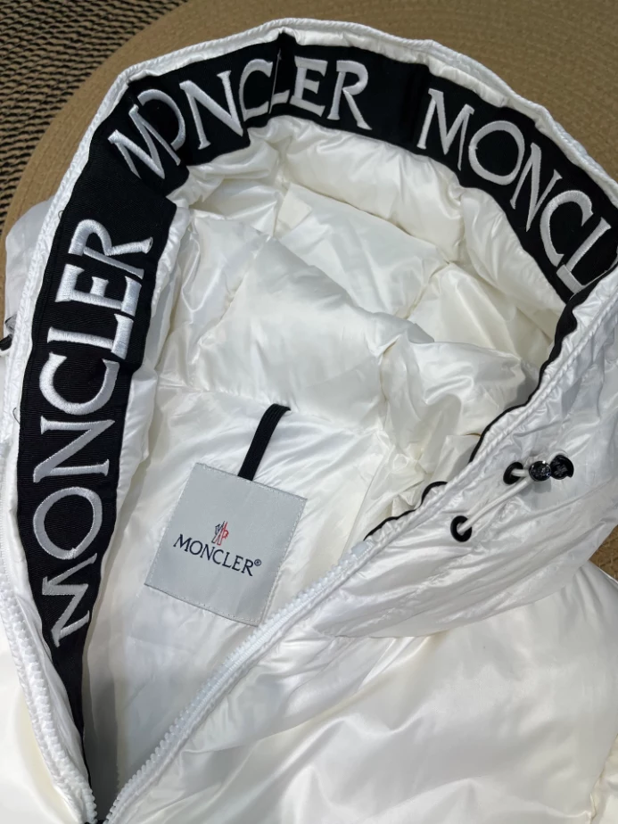 Moncler Jacket - MK094