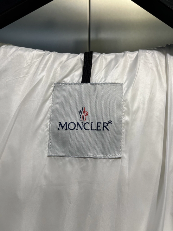 Moncler Jacket - MK094