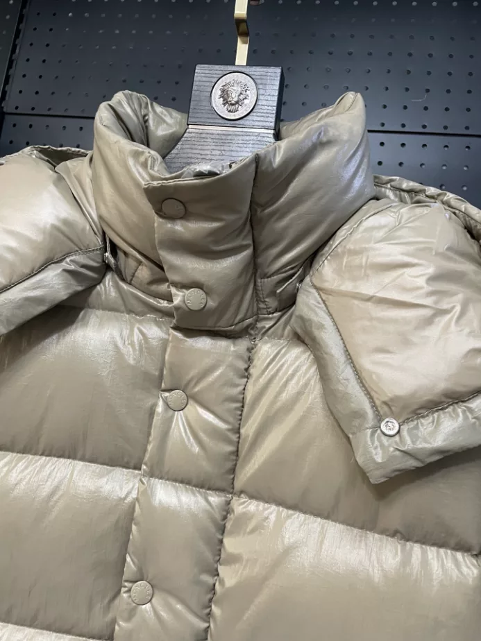 Moncler Jacket - MK096