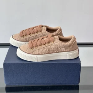 Dior B33 Spin Sneaker Beige Nubuck and Beige Dior Gravity Nubuck - DS158