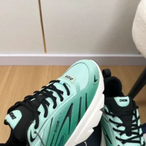 Dior B44 Blade Lewis Hamilton Gradient Green - DS169