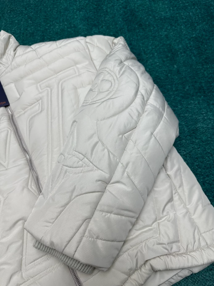 Louis Vuitton Quilted Technical Blouson - LK39