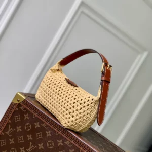 Louis Vuitton Hills Pochette Other Monogram Canvas - LH116